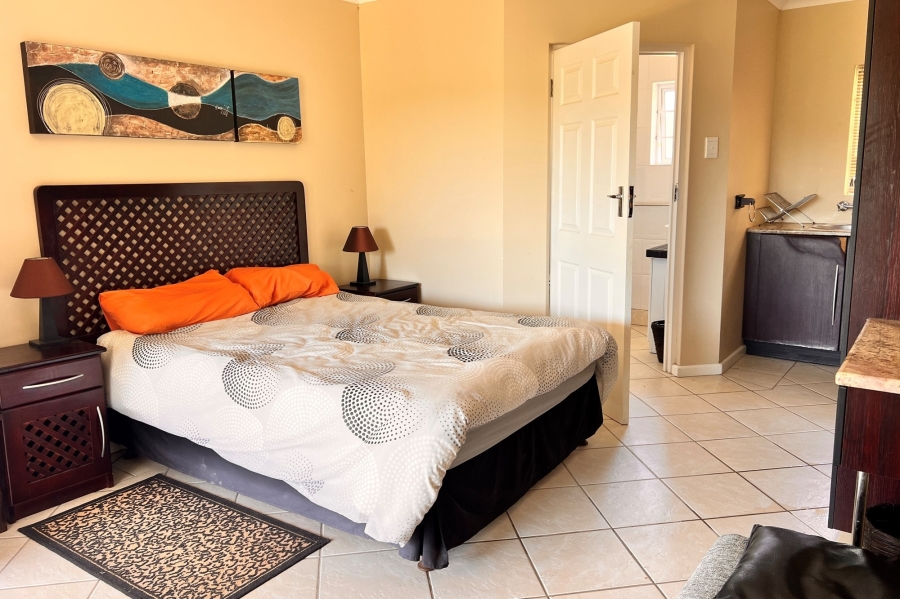 5 Bedroom Property for Sale in East London Rural Eastern Cape